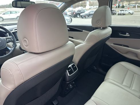 Used 2019 Kia Sorento EX w/ EX Touring Package image 26