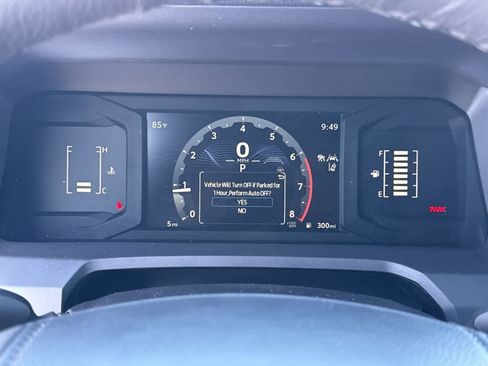 Certified 2025 Toyota Tacoma SR5 AWD/4WD image 29