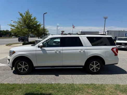 Used 2018 Ford Expedition Max XLT w/ Equipment Group 202A image 12