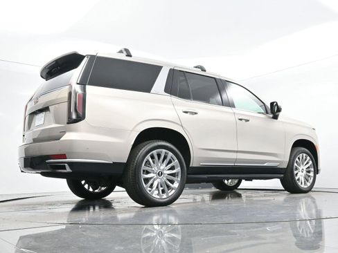 Certified 2024 Cadillac Escalade Premium Luxury image 60