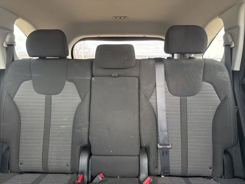 Used 2022 Kia Sorento LX image 15