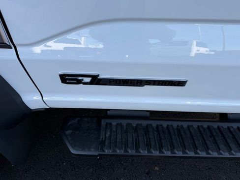 New 2026 Ford F550 4x4 Crew Cab image 7