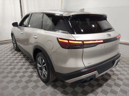 Used 2024 INFINITI QX60 Luxe AWD/4WD image 2