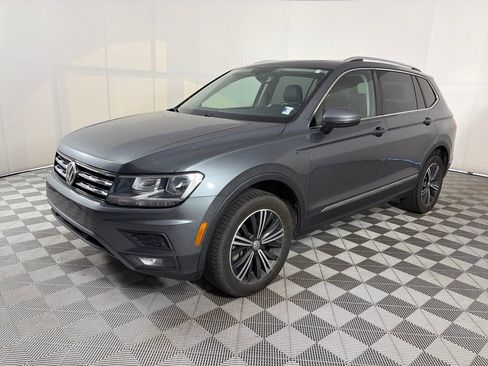 Used 2019 Volkswagen Tiguan SEL image 3