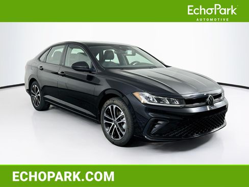 Used 2025 Volkswagen Jetta Sport FWD image 1