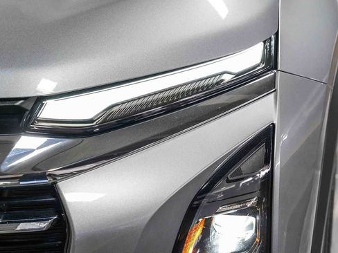 Used 2025 Chevrolet Equinox LT w/ Convenience Package II FWD image 7
