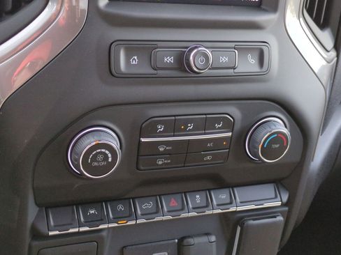 New 2025 Chevrolet Silverado 1500 Custom image 18