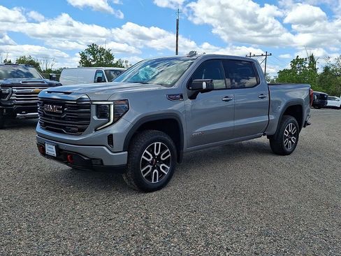Used 2024 GMC Sierra 1500 AT4 w/ AT4 Preferred Package AWD/4WD image 6