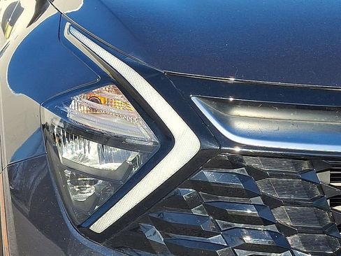 Used 2023 Kia Sportage SX image 13