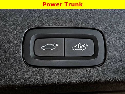 Used 2023 Volvo V60 B5 Cross Country Plus w/ Climate Package image 32