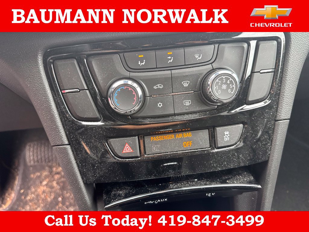 Used 2022 Buick Encore Preferred AWD/4WD image 20