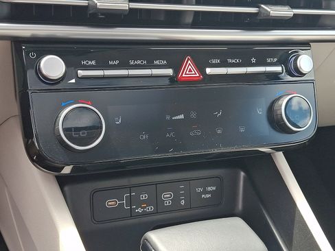 Certified 2025 Hyundai Tucson SEL AWD/4WD image 16