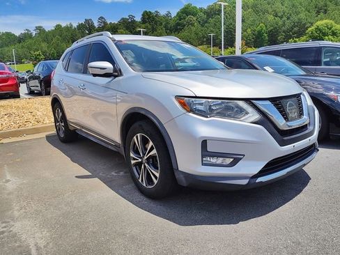 Used 2017 Nissan Rogue SL FWD image 3