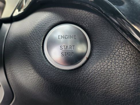 Used 2018 Mercedes-Benz GLS 450 4MATIC image 21