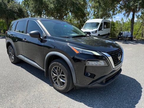 Used 2021 Nissan Rogue S FWD image 3