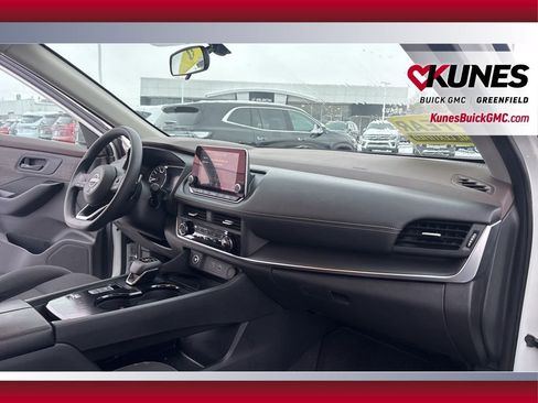 Used 2023 Nissan Rogue S image 36