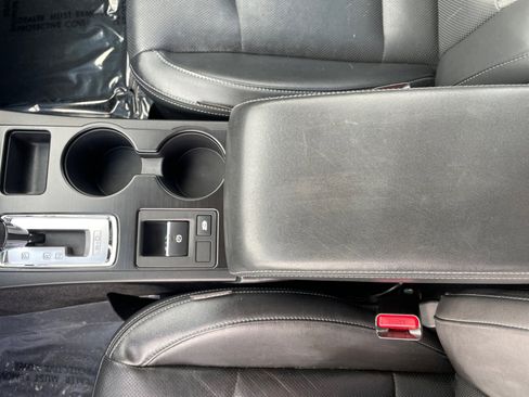 Used 2015 Subaru Legacy 2.5i Limited image 28