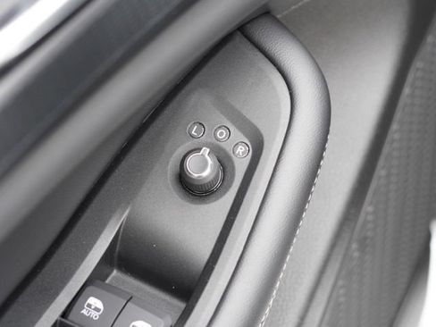 Used 2024 Jeep Grand Cherokee Laredo X RWD image 37