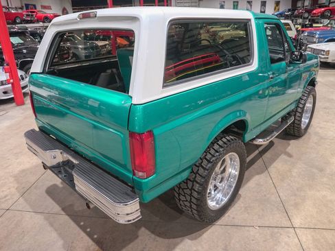 Used 1995 Ford Bronco XLT AWD/4WD image 17