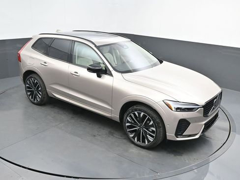 New 2026 Volvo XC60 B5 Ultra w/ Protection Package Premier AWD/4WD image 28