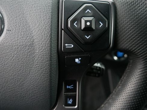 Used 2019 Toyota Tacoma TRD Sport image 27