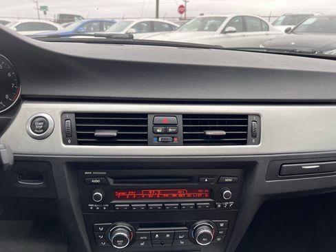 Used 2013 BMW 328i xDrive 328i xDrive AWD 2dr Coupe w/ Premium Pkg image 12