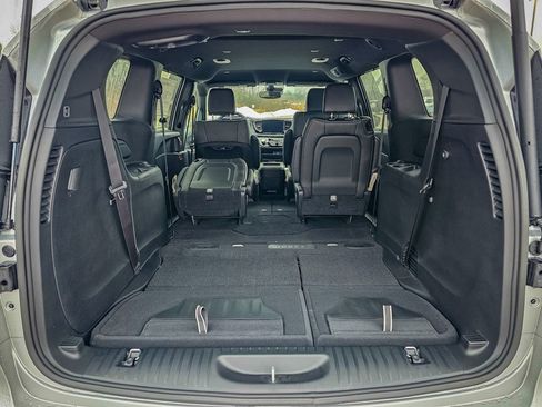 New 2026 Chrysler Pacifica Select image 34