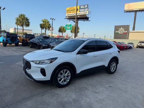Used 2023 Ford Escape Active w/ Tech Pack #1 FWD image 7