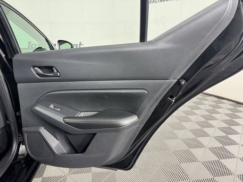 Used 2025 Nissan Altima 2.5 SV FWD image 30