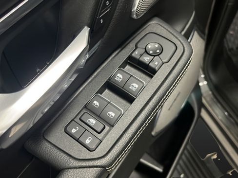 Used 2025 RAM 1500 Laramie w/ Night Edition AWD/4WD image 22