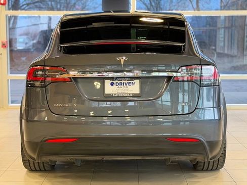 Used 2017 Tesla Model X 90D image 11