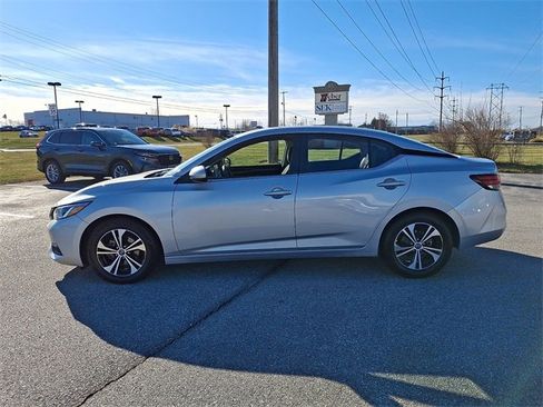 Used 2023 Nissan Sentra SV image 4