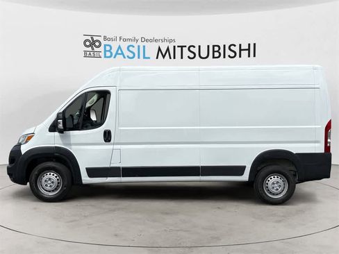 Used 2025 RAM ProMaster 2500 w/ Convenience Group image 2