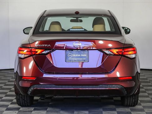 Used 2025 Nissan Sentra SV w/ SV Premium Package image 7