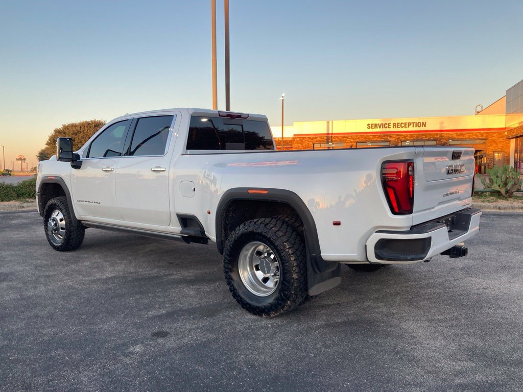 Used 2026 GMC Sierra 3500 Denali Ultimate AWD/4WD image 7