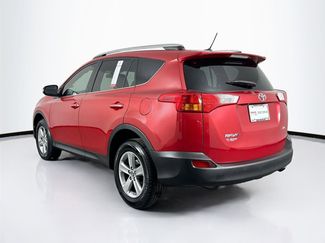 Used 2015 Toyota RAV4 XLE video 2
