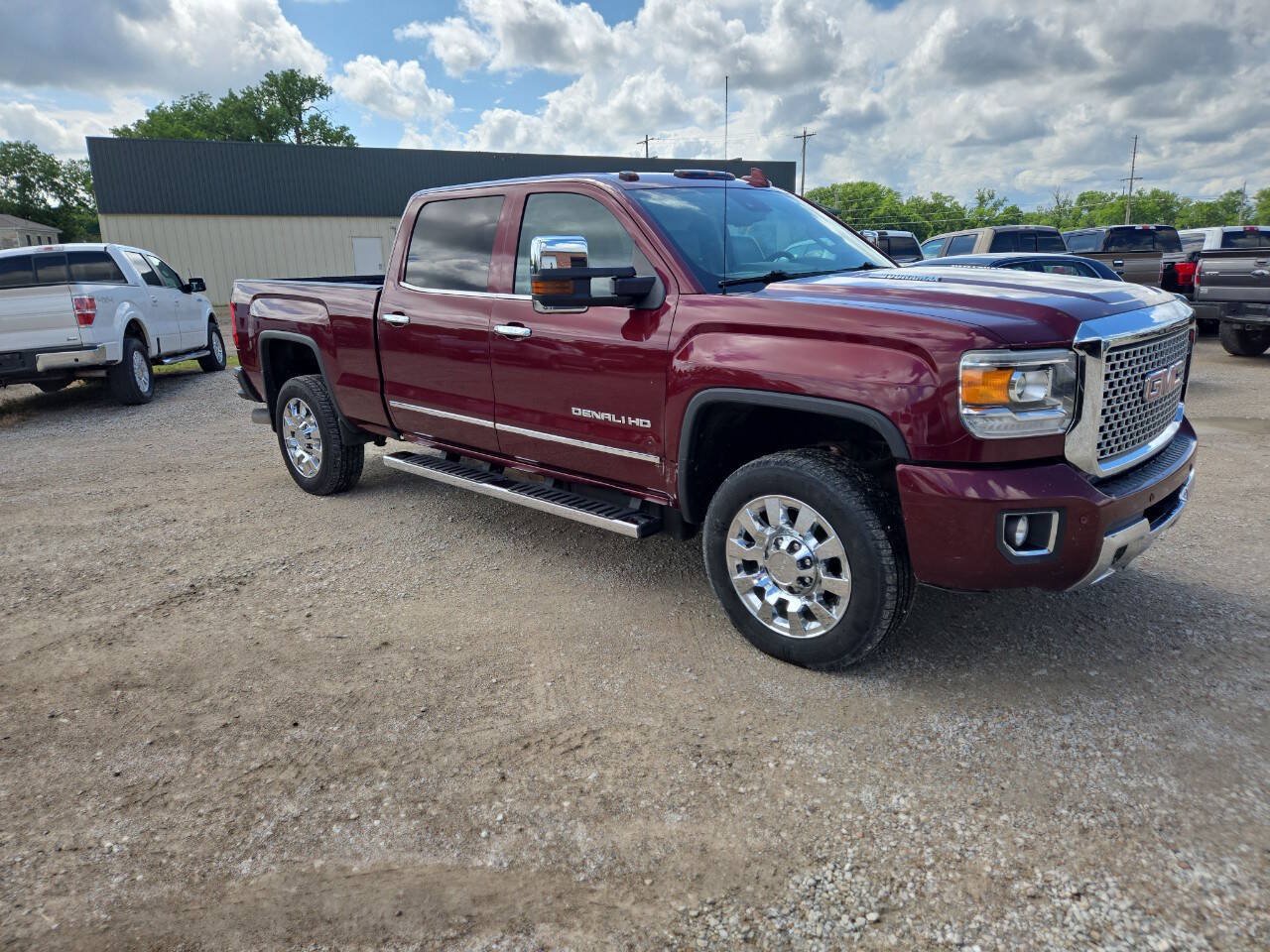 Used 2016 GMC Sierra 2500 Denali w/ Duramax Plus Package AWD/4WD image 1
