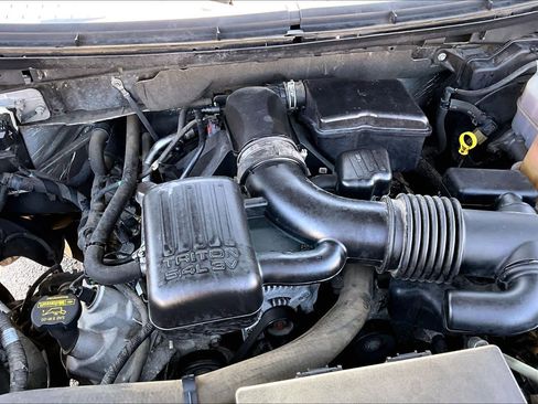 Used 2010 Ford F150 XLT AWD/4WD image 32