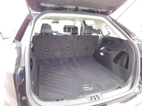 Used 2023 Ford Edge SEL image 8
