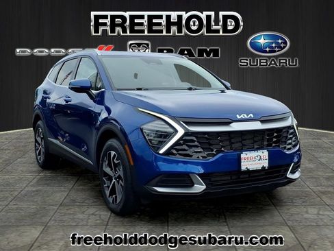 Used 2024 Kia Sportage EX AWD/4WD image 1