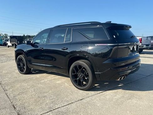 Used 2024 Chevrolet Traverse RS w/ LPO, Floor Liner Package FWD image 3