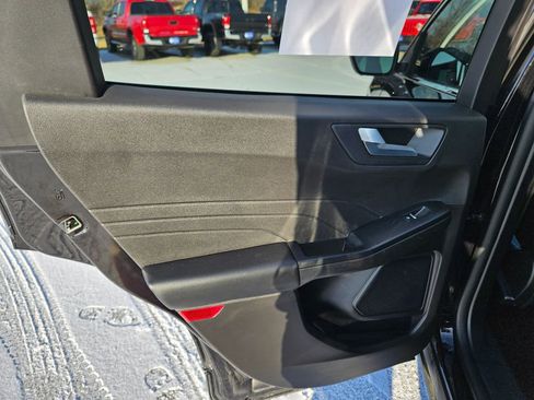 Used 2024 Ford Escape Platinum image 26