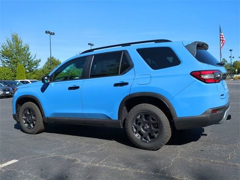 New 2025 Honda Pilot TrailSport image 6