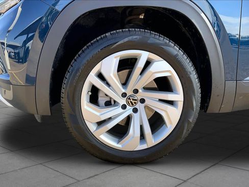 Used 2023 Volkswagen Atlas SE FWD image 11