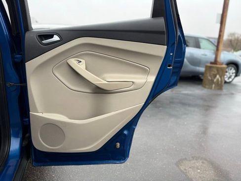 Certified 2019 Ford Escape SE image 20