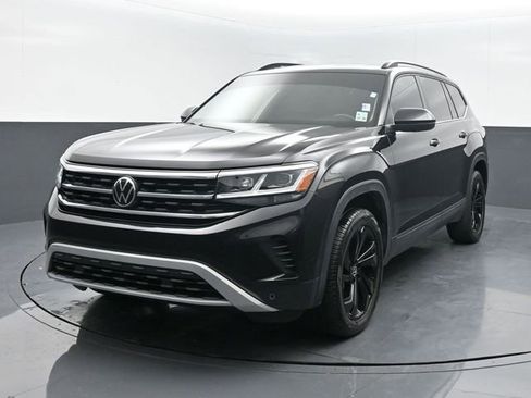 Used 2022 Volkswagen Atlas SE image 3