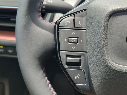 New 2026 Toyota Prius Plug-In Hybrid FWD image 9