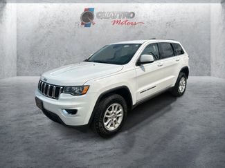 Used 2018 Jeep Grand Cherokee Laredo AWD/4WD video 1
