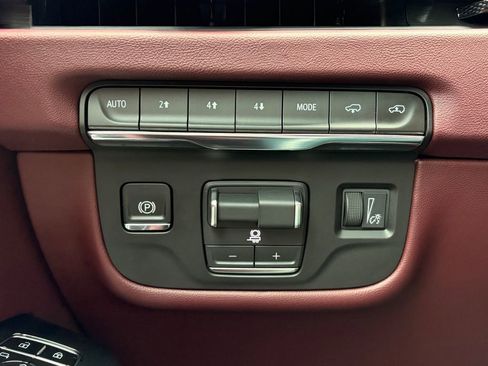 Used 2026 Cadillac Escalade Sport w/ Touring Package image 21