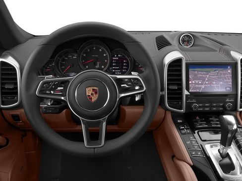 Used 2018 Porsche Cayenne AWD/4WD image 7